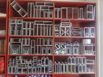 铝合金护栏型材，百叶窗型材，天窗型材，风口型材河北生产厂家